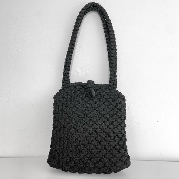 Vintage Handbags - Vintage 90s/Y2K black macramé crochet purse with wooden bead closure